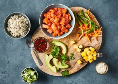 Cinco razones para celebrar el Día Mundial del Poke con Salmón de Noruega