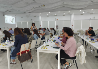 Dcoop forma a más de 100 profesionales para asegurar la calidad de sus aceites