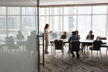 Las empresas españolas en EEUU pueden recurrir a visados E-1 y E-2 ante el encarecimiento propuesto del OPT